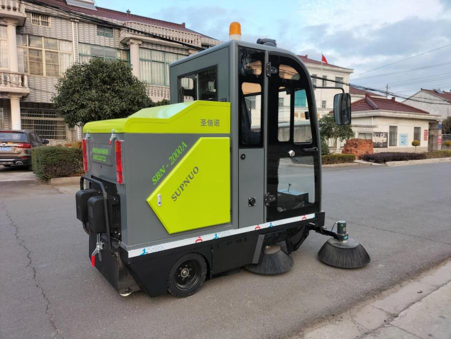 克孜勒苏柯尔克孜“探秘衢州自动洗地机和道路清扫车：打造清洁更美的城市景观”